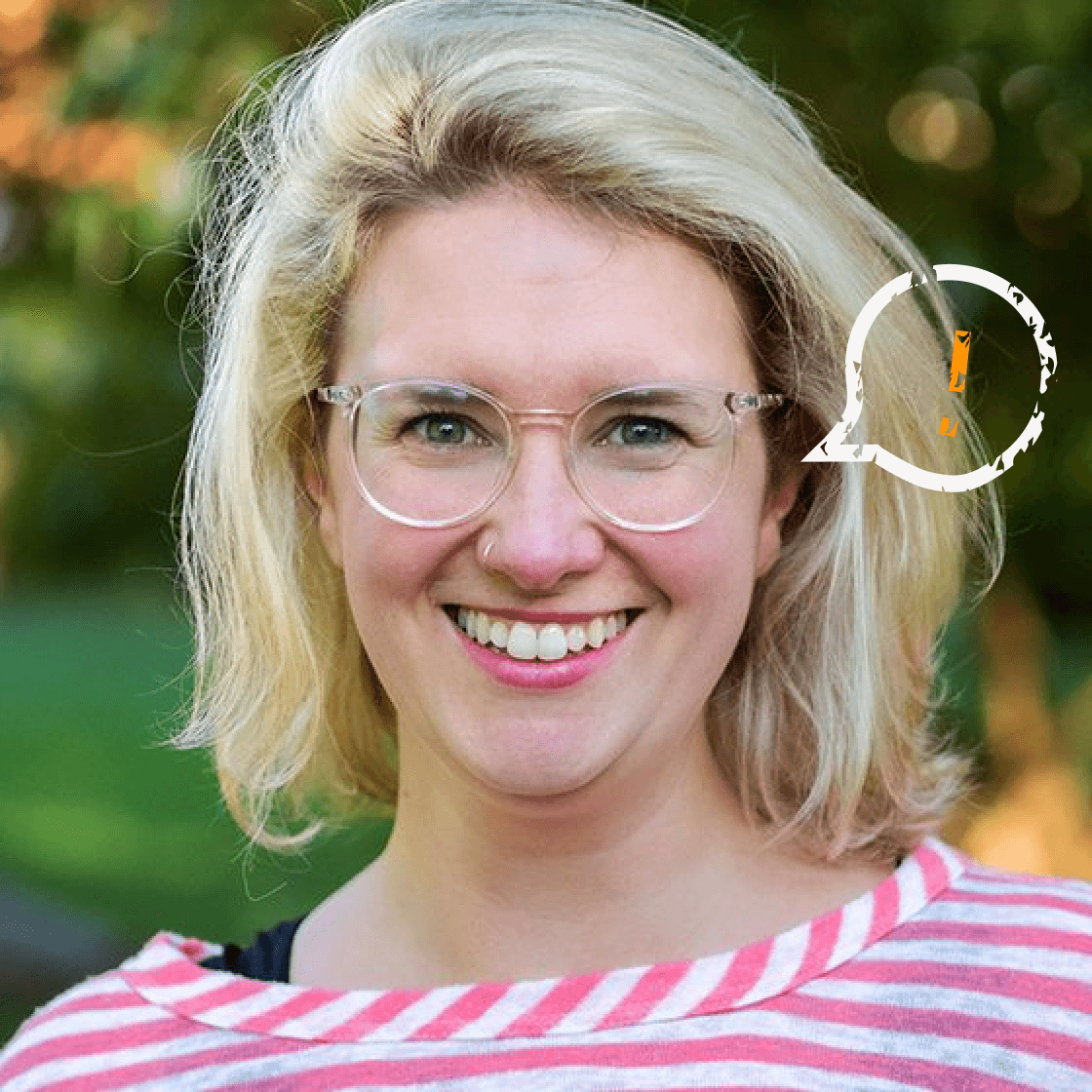 Eine Sprechblase mit einem Ausrufezeichen ist rechts neben Marlens Kopf erschienen.