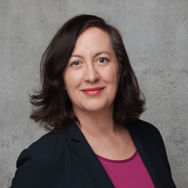 Portrait von Heidi Herberlein, Abteilungsleitung Personalentwicklung & Recruiting beim IB