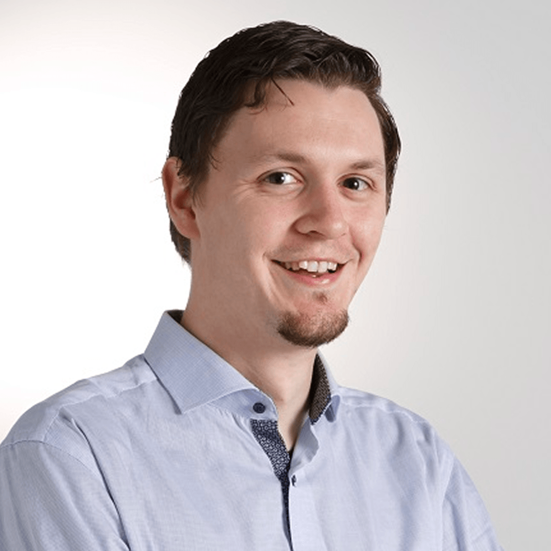 Portrait von Sascha Schulze, Sachbearbeiter Recruiting beim Medizinischen Dienst Nord